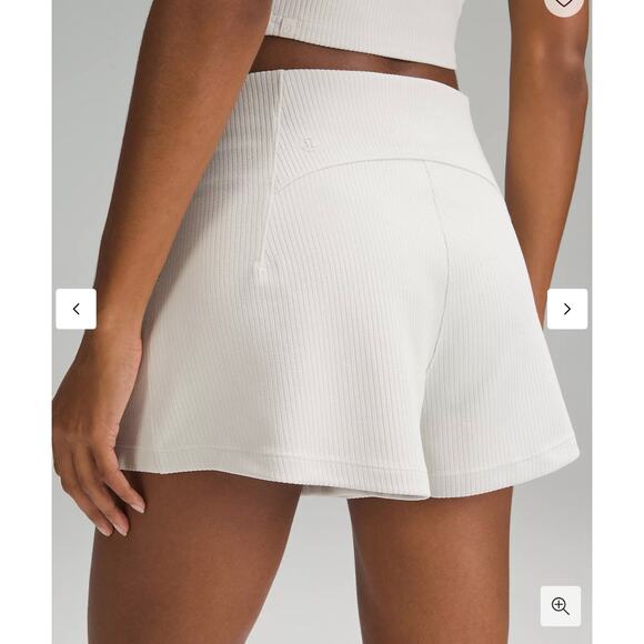 Lululemon Ribbed Softstreme HR Short 2” NWT - Bone / Size 8 - Picture 8 of 8